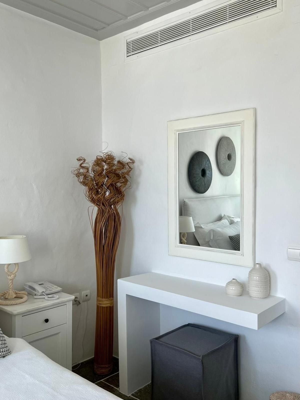 Niriedes Hotel Platis Gialos  Dış mekan fotoğraf